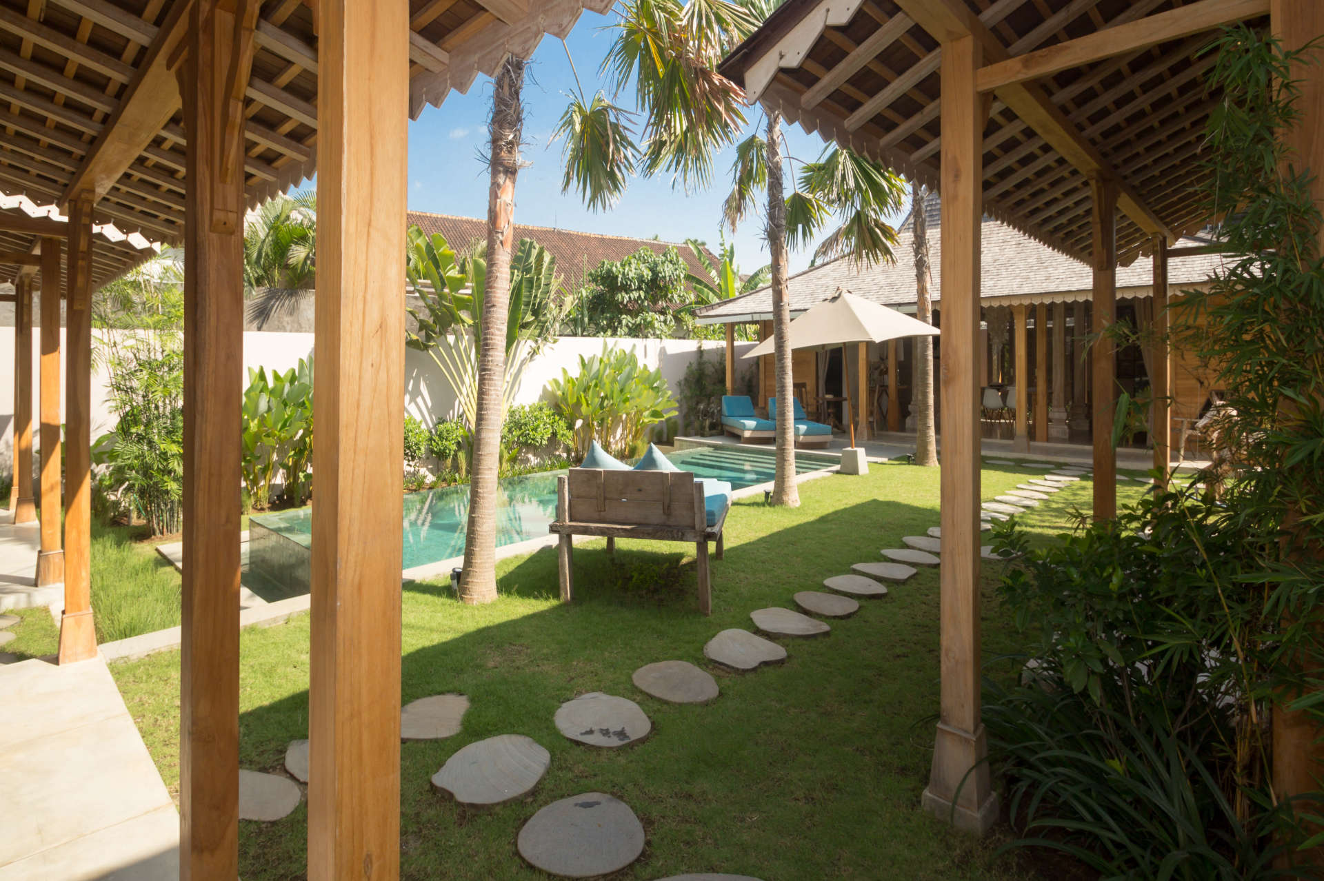 Kerobokan'da Özel Havuzlu ve Tam Kadrolu Özel Tatil Villanızı Kiralamak İçin Eksiksiz Kılavuz, Villa Bali 2019
