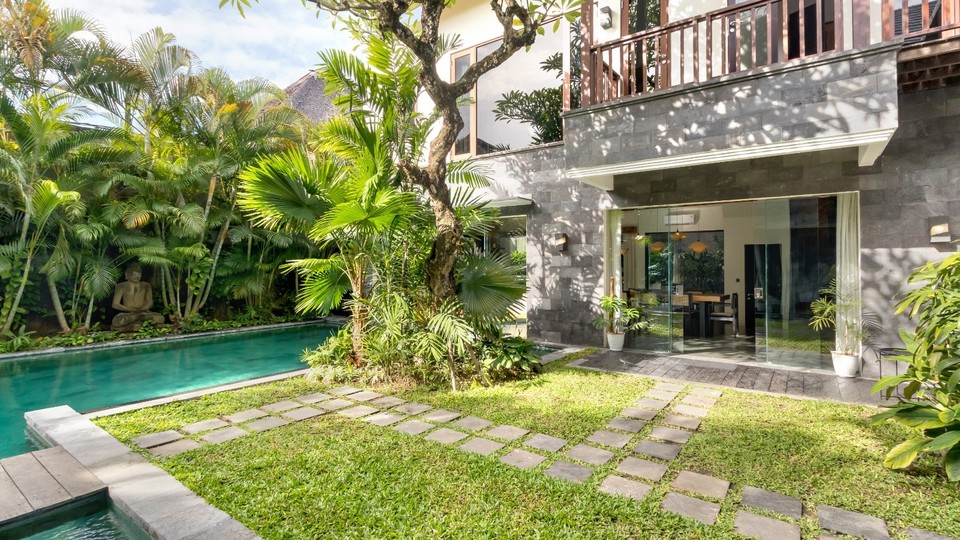Bali'de Sahile Yakın Lüks Villa Kiralama, Bali Villa 2024