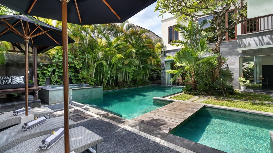 Bali'de Sahile Yakın Lüks Villa Kiralama, Bali Villa 2024