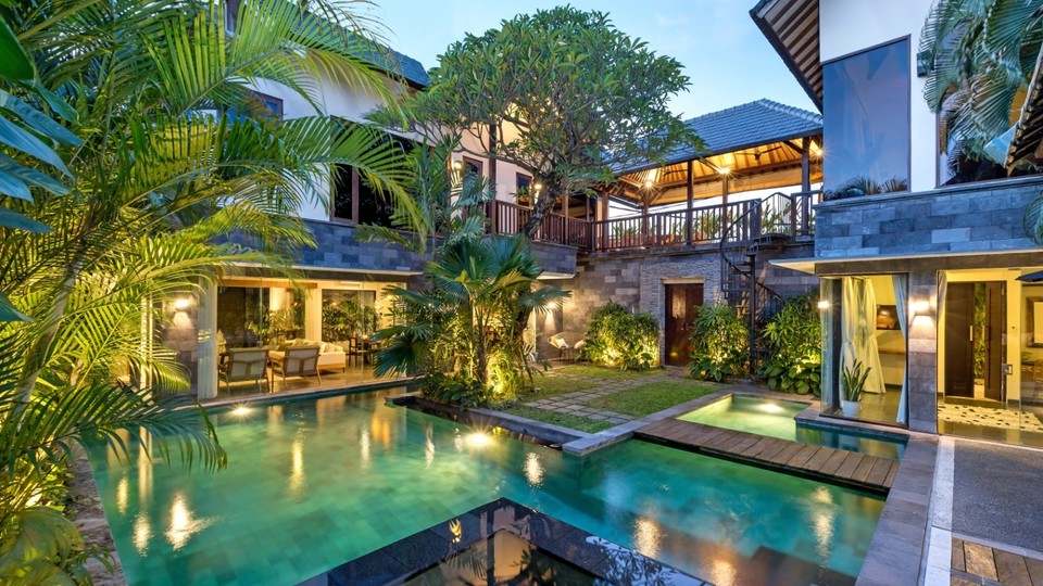 Bali'de Sahile Yakın Lüks Villa Kiralama, Bali Villa 2024