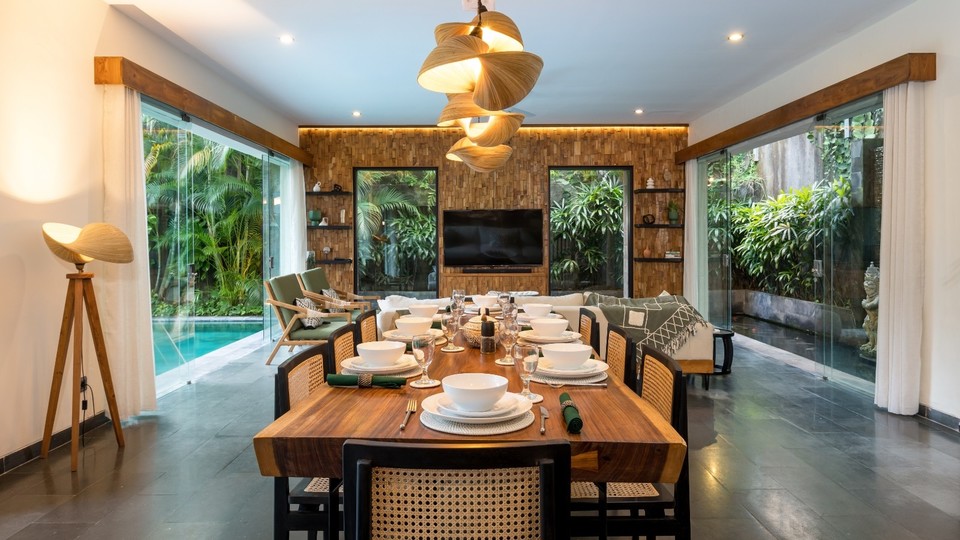 Bali'de Sahile Yakın Lüks Villa Kiralama, Bali Villa 2024