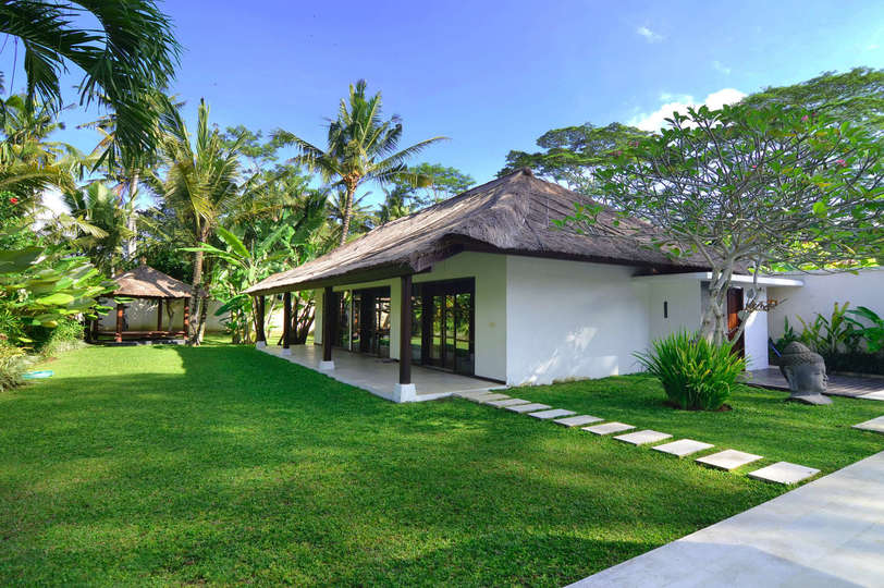 Bunu Hayal Edin, Ubud'da 5 Yıldızlı Lüks Bir Villada Tatilinizin Keyfini Çıkarın, Villa Bali 2032