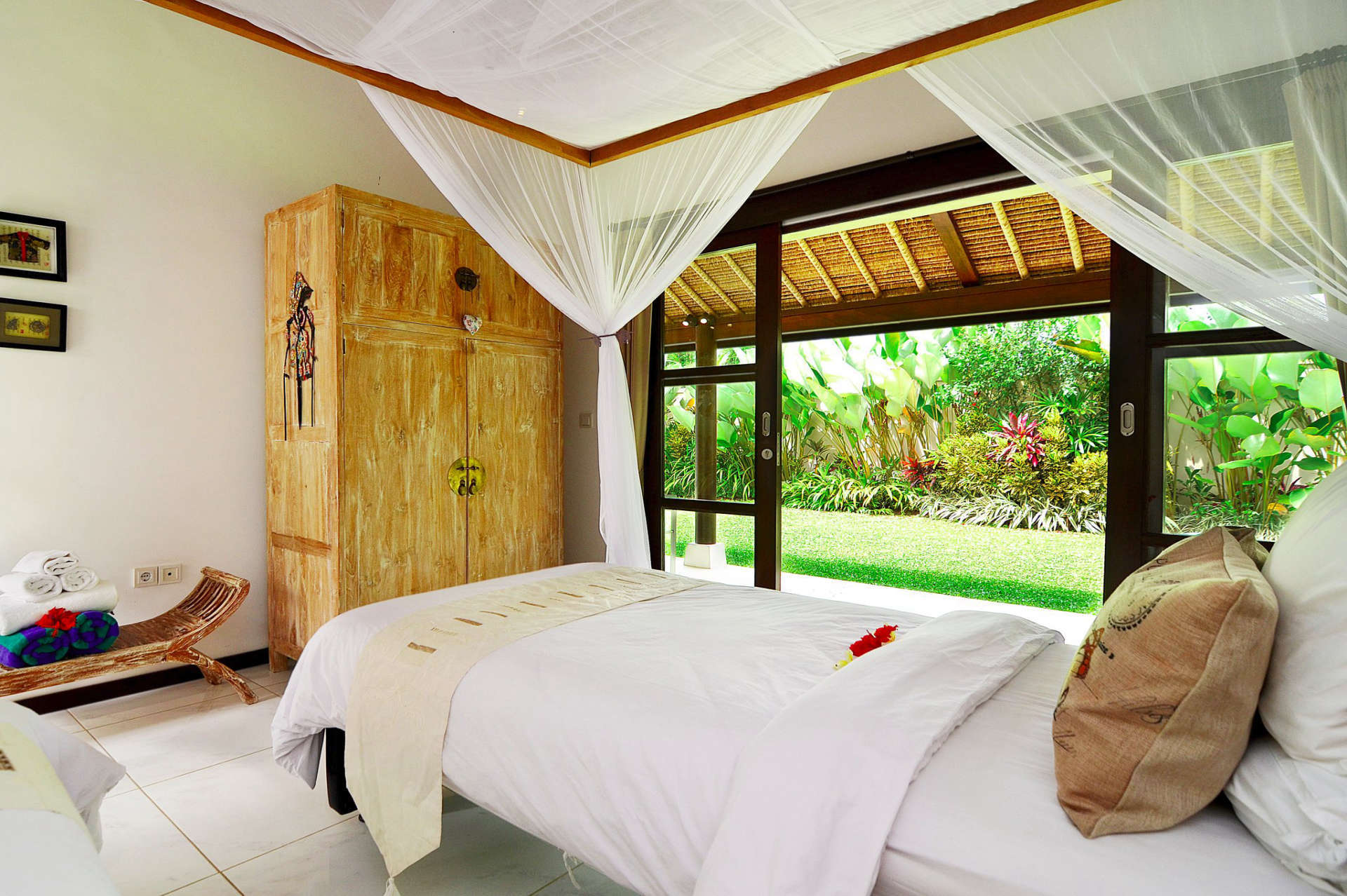 Bunu Hayal Edin, Ubud'da 5 Yıldızlı Lüks Bir Villada Tatilinizin Keyfini Çıkarın, Villa Bali 2032