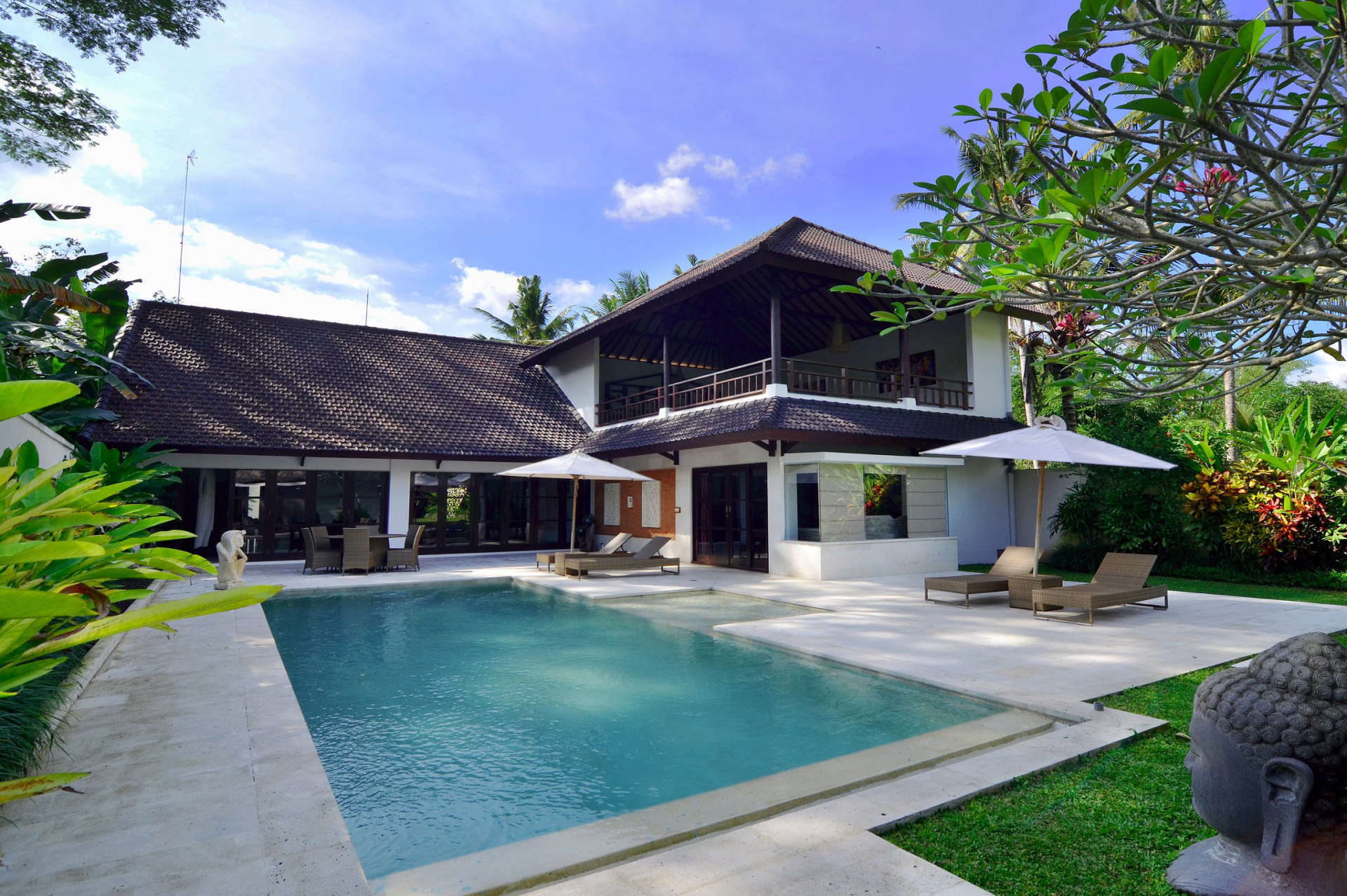 Bunu Hayal Edin, Ubud'da 5 Yıldızlı Lüks Bir Villada Tatilinizin Keyfini Çıkarın, Villa Bali 2032