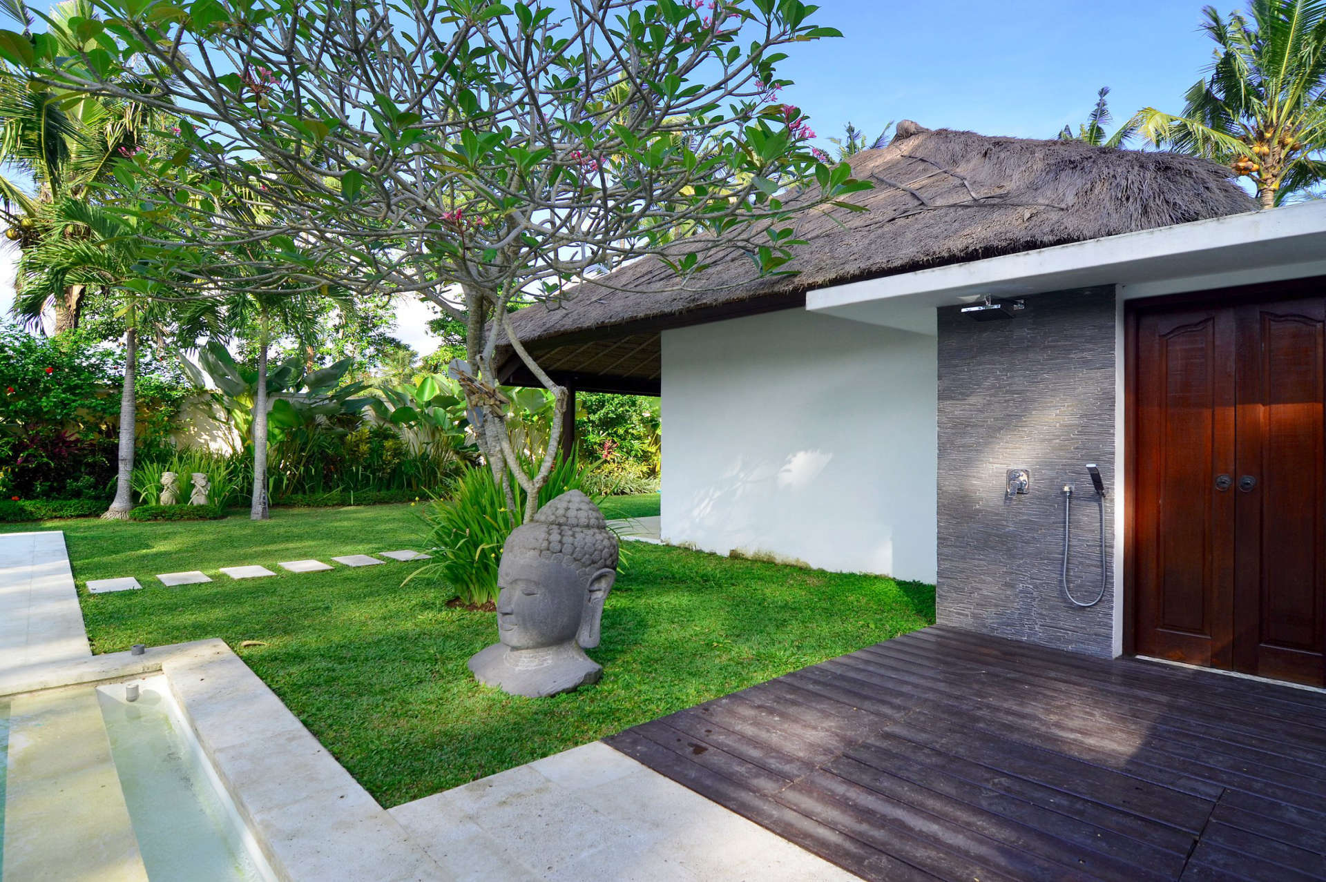 Bunu Hayal Edin, Ubud'da 5 Yıldızlı Lüks Bir Villada Tatilinizin Keyfini Çıkarın, Villa Bali 2032