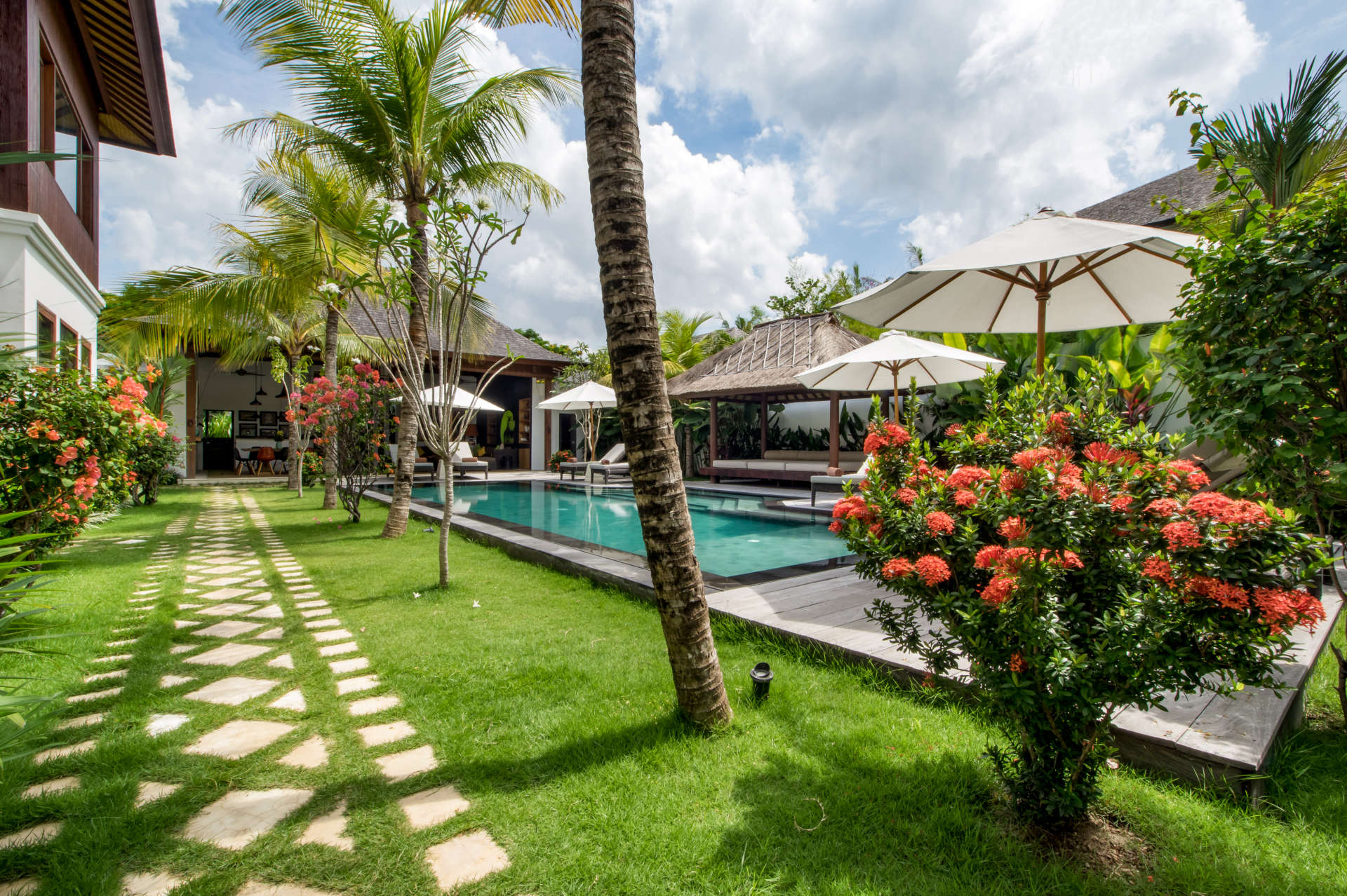 Seminyak'ın En Seçkin Semti Villa Bali'de Özel Havuzlu Hayalinizdeki Tatil Villasını Kiralayın Villa Bali 2034