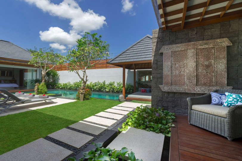 Ailenizin Seminyak'ın Başlıca Gezilecek Yerlerine Yakın Lüks Bir Tatil Villası Kiraladığını Hayal Edin, Villa Bali 2043