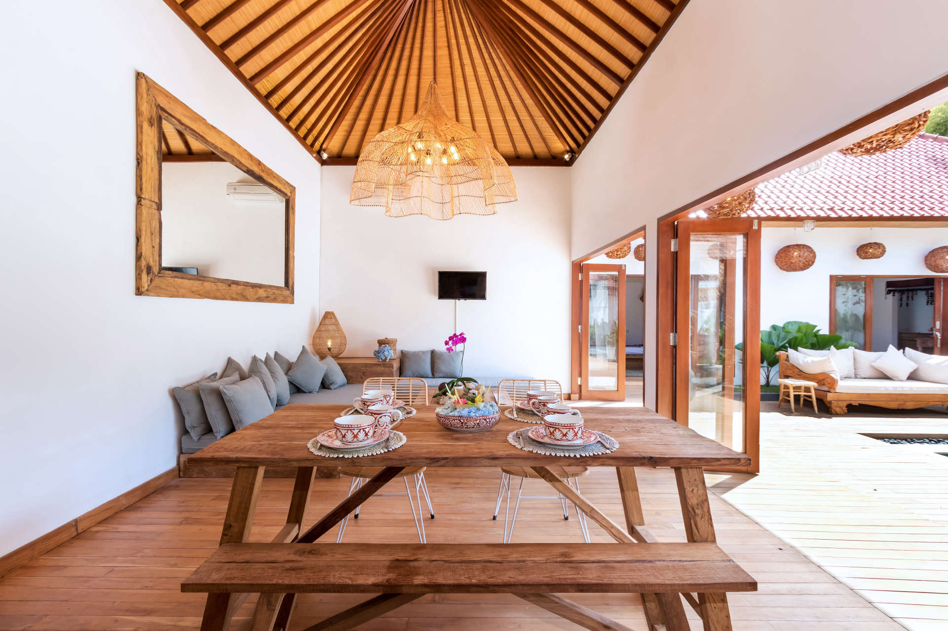 Seminyak'ta Birinci Sınıf Konumda Güzel 5 Yıldızlı Tatil Villası, Villa Bali 2046