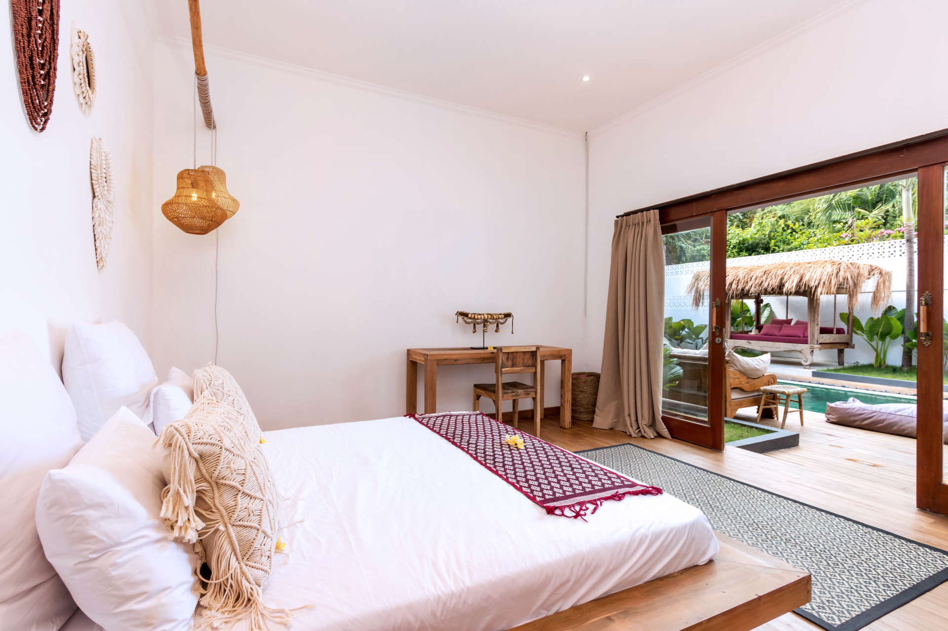 Seminyak'ta Birinci Sınıf Konumda Güzel 5 Yıldızlı Tatil Villası, Villa Bali 2046
