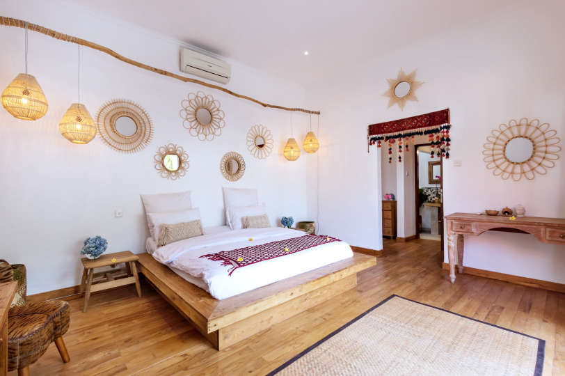 Seminyak'ta Birinci Sınıf Konumda Güzel 5 Yıldızlı Tatil Villası, Villa Bali 2046