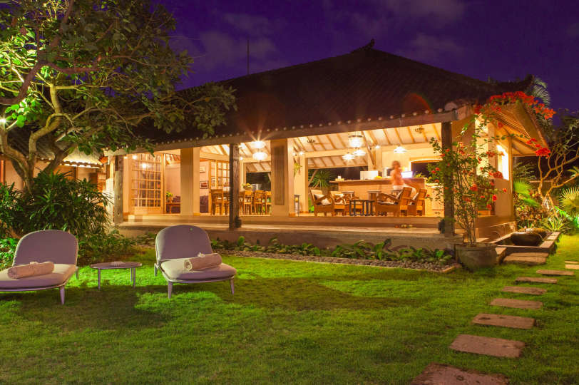Bali'de Kiralık 5 Yıldızlı Villa, Bali Villa 2047