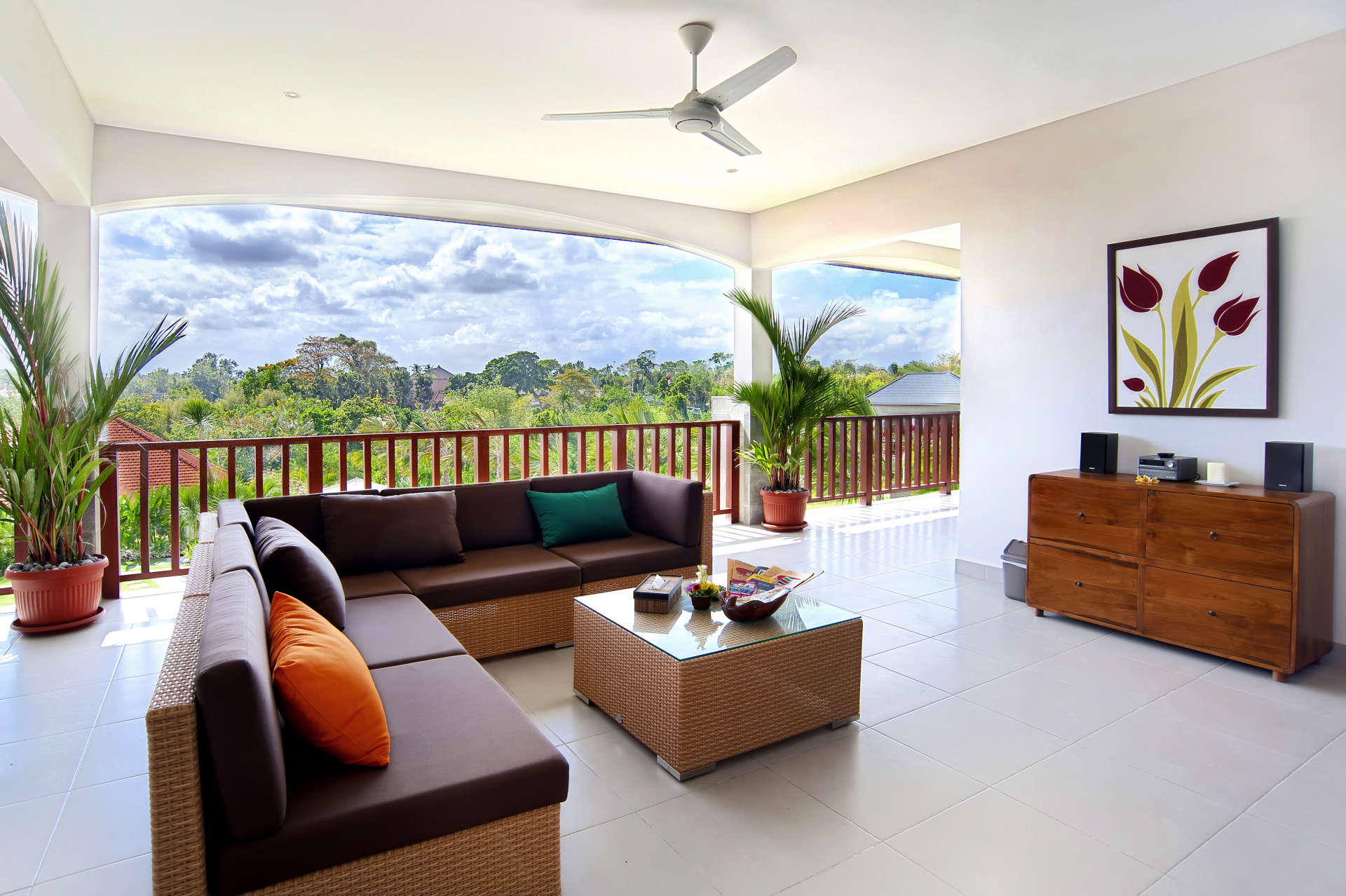 Bali'de Sahile Yakın Lüks Villa Kiralama, Bali Villa 2054