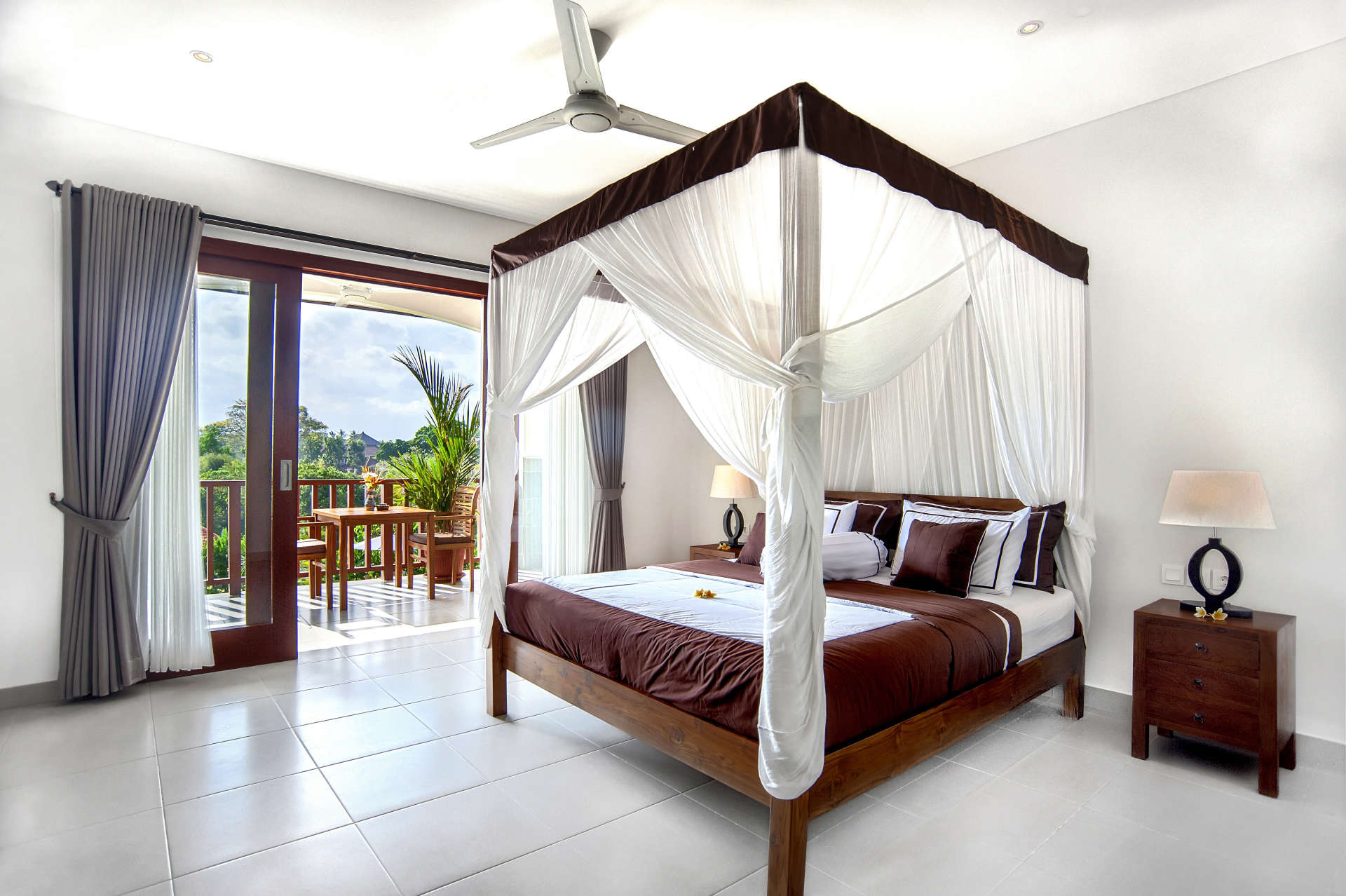 Bali'de Sahile Yakın Lüks Villa Kiralama, Bali Villa 2054
