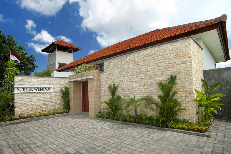 Bali'de Sahile Yakın Lüks Villa Kiralama, Bali Villa 2054