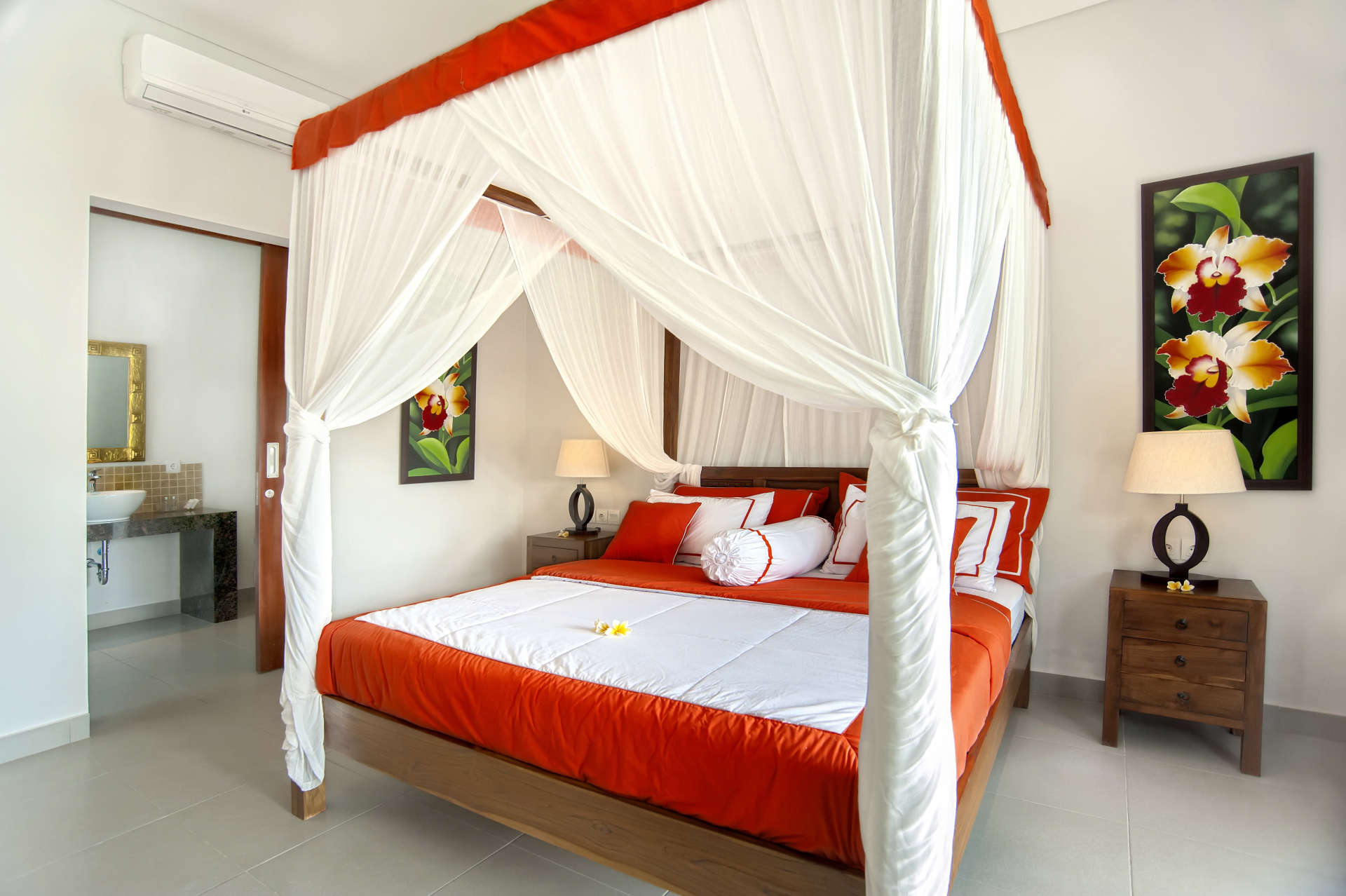 Bali'de Sahile Yakın Lüks Villa Kiralama, Bali Villa 2054