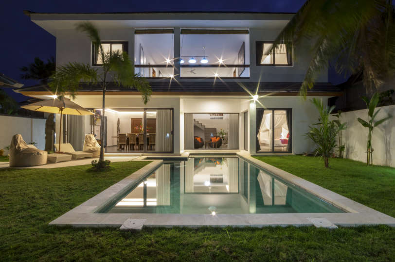 Bali'de Sahile Yakın Lüks Villa Kiralama, Bali Villa 2057