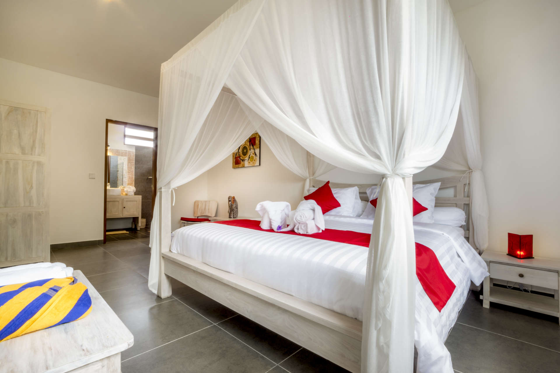 Bali'de Sahile Yakın Lüks Villa Kiralama, Bali Villa 2057