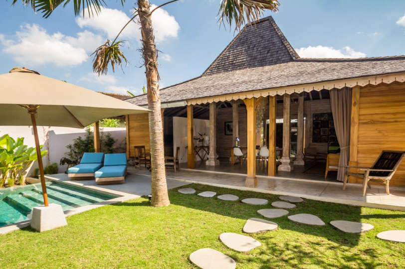 Bunu Hayal Edin, Kerobokan'da Bir Otelden Daha Ucuza 5 Yıldızlı Lüks Bir Villada Tatilinizin Keyfini Çıkarın, Villa Bali 2072