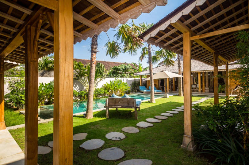 Bunu Hayal Edin, Kerobokan'da Bir Otelden Daha Ucuza 5 Yıldızlı Lüks Bir Villada Tatilinizin Keyfini Çıkarın, Villa Bali 2072
