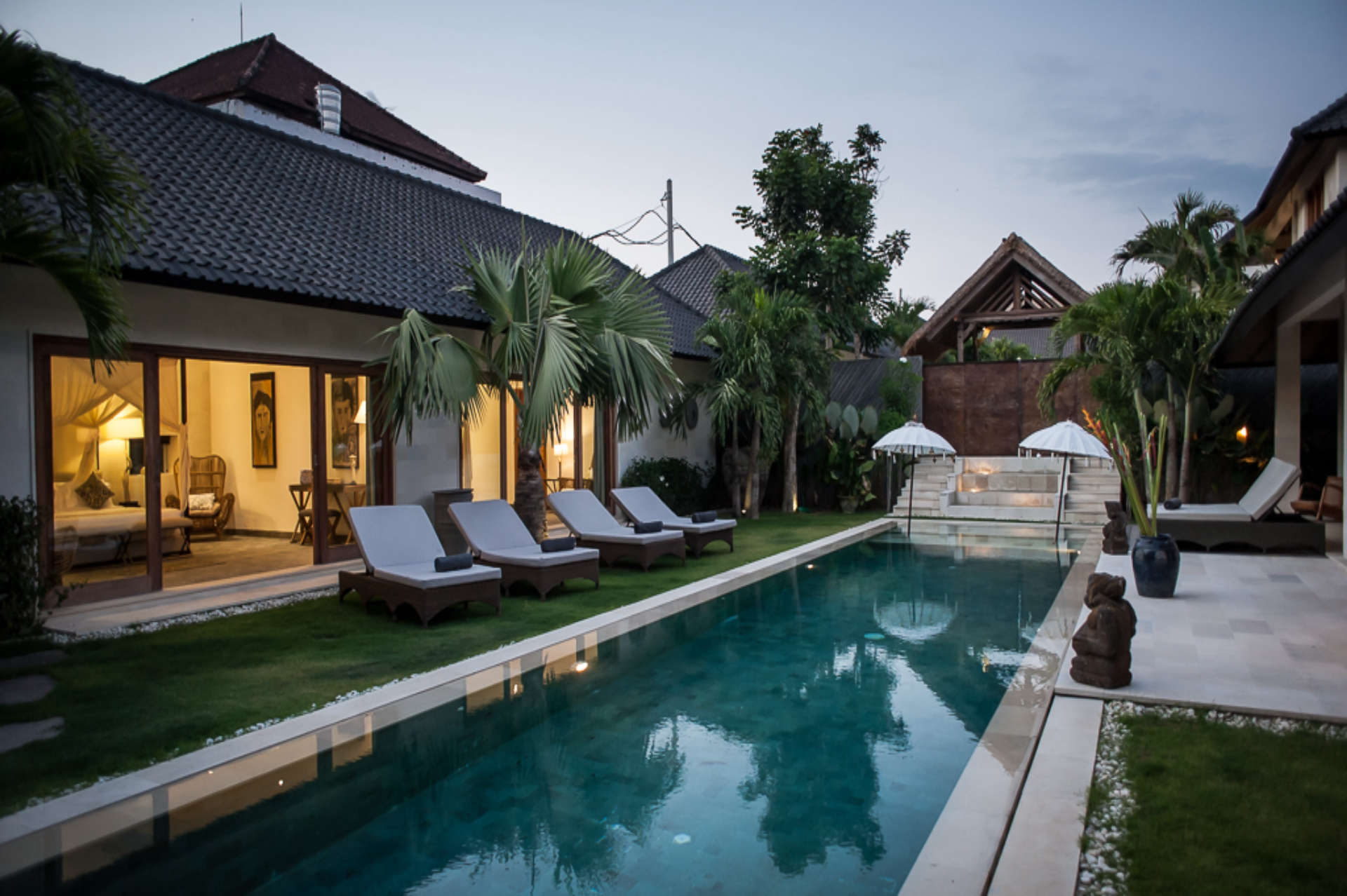 Ailenizin Seminyak'ın Başlıca Gezilecek Yerlerine Yakın Lüks Bir Tatil Villası Kiraladığını Düşünün, Villa Bali 2073
