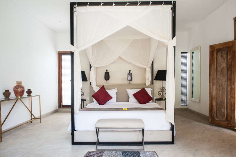 Ailenizin Seminyak'ın Başlıca Gezilecek Yerlerine Yakın Lüks Bir Tatil Villası Kiraladığını Düşünün, Villa Bali 2073