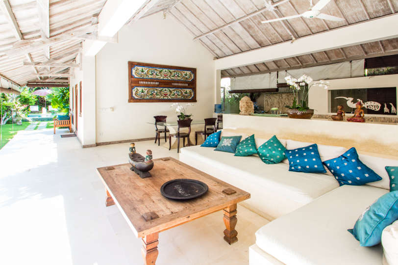 Bali'de Sahile Yakın Lüks Villa Kiralama, Bali Villa 2074