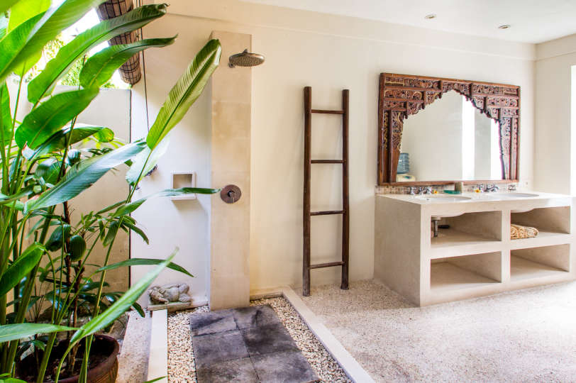 Bali'de Sahile Yakın Lüks Villa Kiralama, Bali Villa 2074