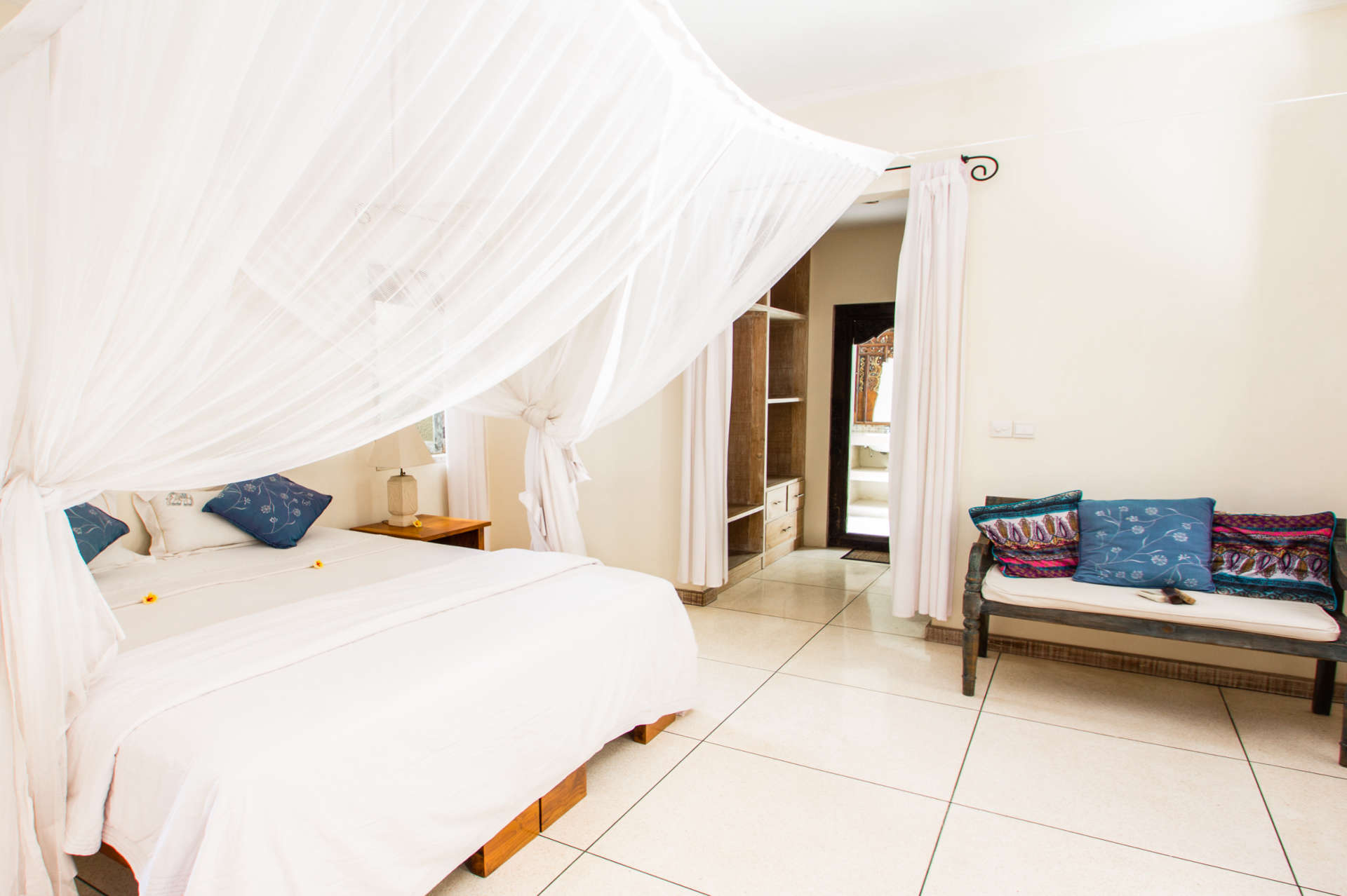 Bali'de Sahile Yakın Lüks Villa Kiralama, Bali Villa 2074