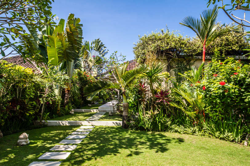 Bali'de Sahile Yakın Lüks Villa Kiralama, Bali Villa 2074