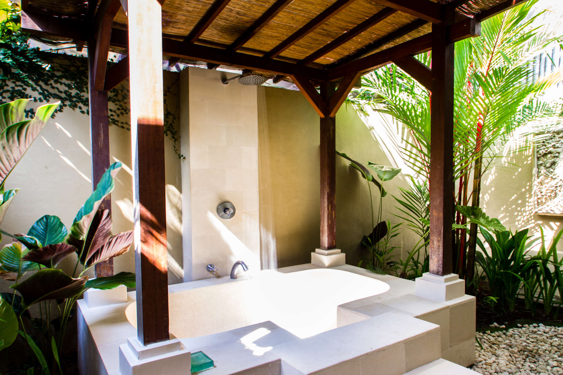 Bali'de Sahile Yakın Lüks Villa Kiralama, Bali Villa 2074