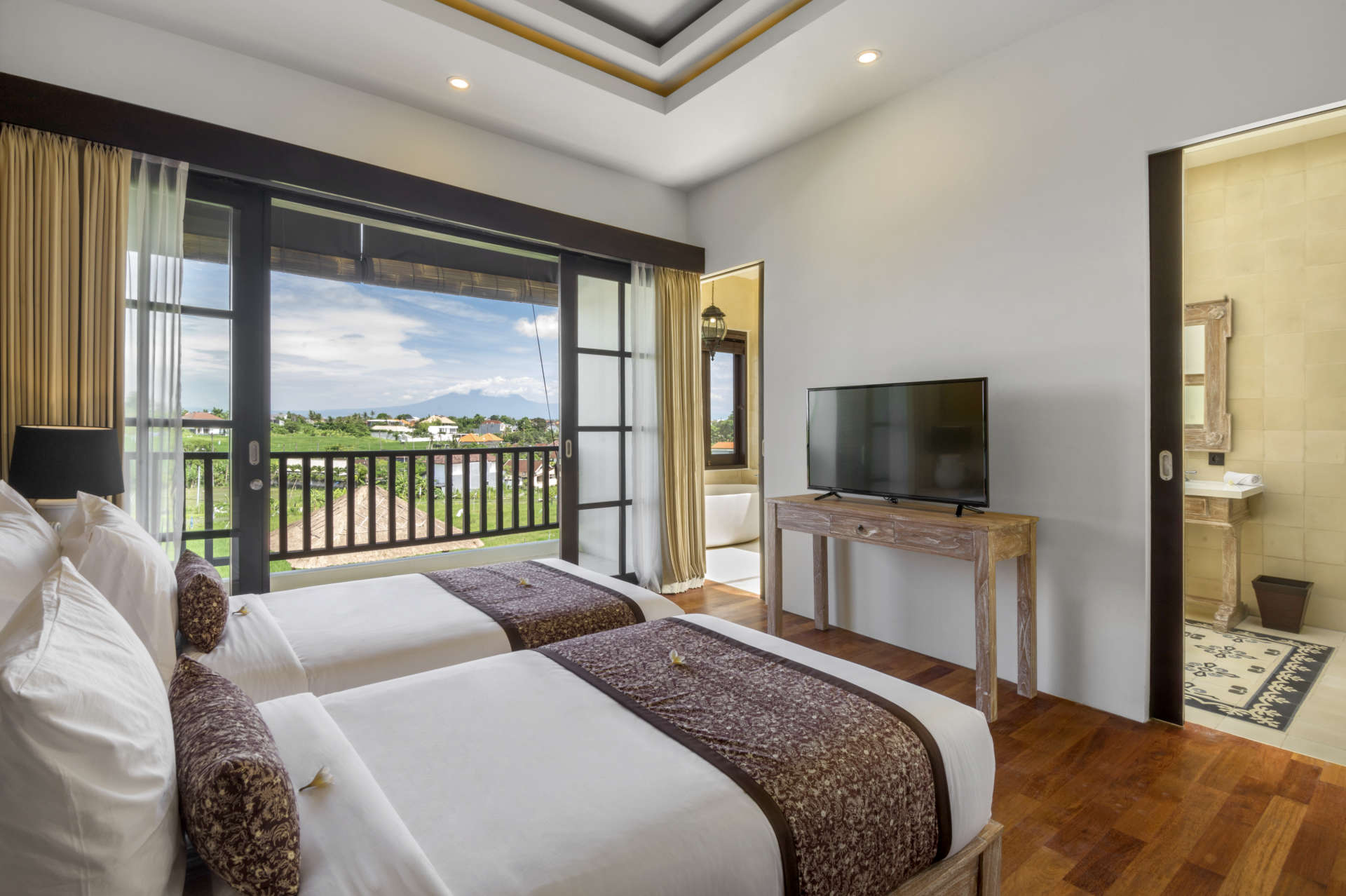 Umalas'ta Mükemmel Bir Konumda Güzel 5 Yıldızlı Tatil Villası, Tarihlerinizi Garantilemek İçin Erken Rezervasyon Yapın, Villa Bali 2076