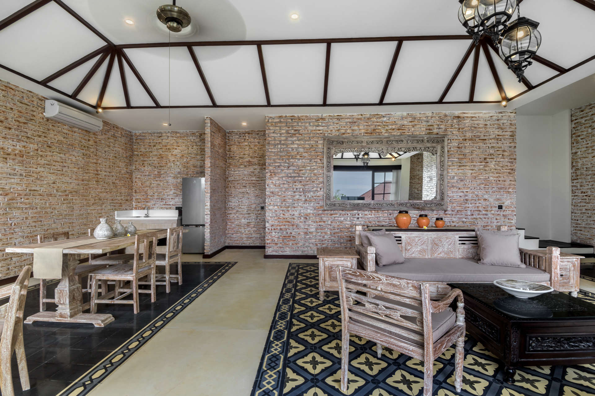 Umalas'ta Mükemmel Bir Konumda Güzel 5 Yıldızlı Tatil Villası, Tarihlerinizi Garantilemek İçin Erken Rezervasyon Yapın, Villa Bali 2076