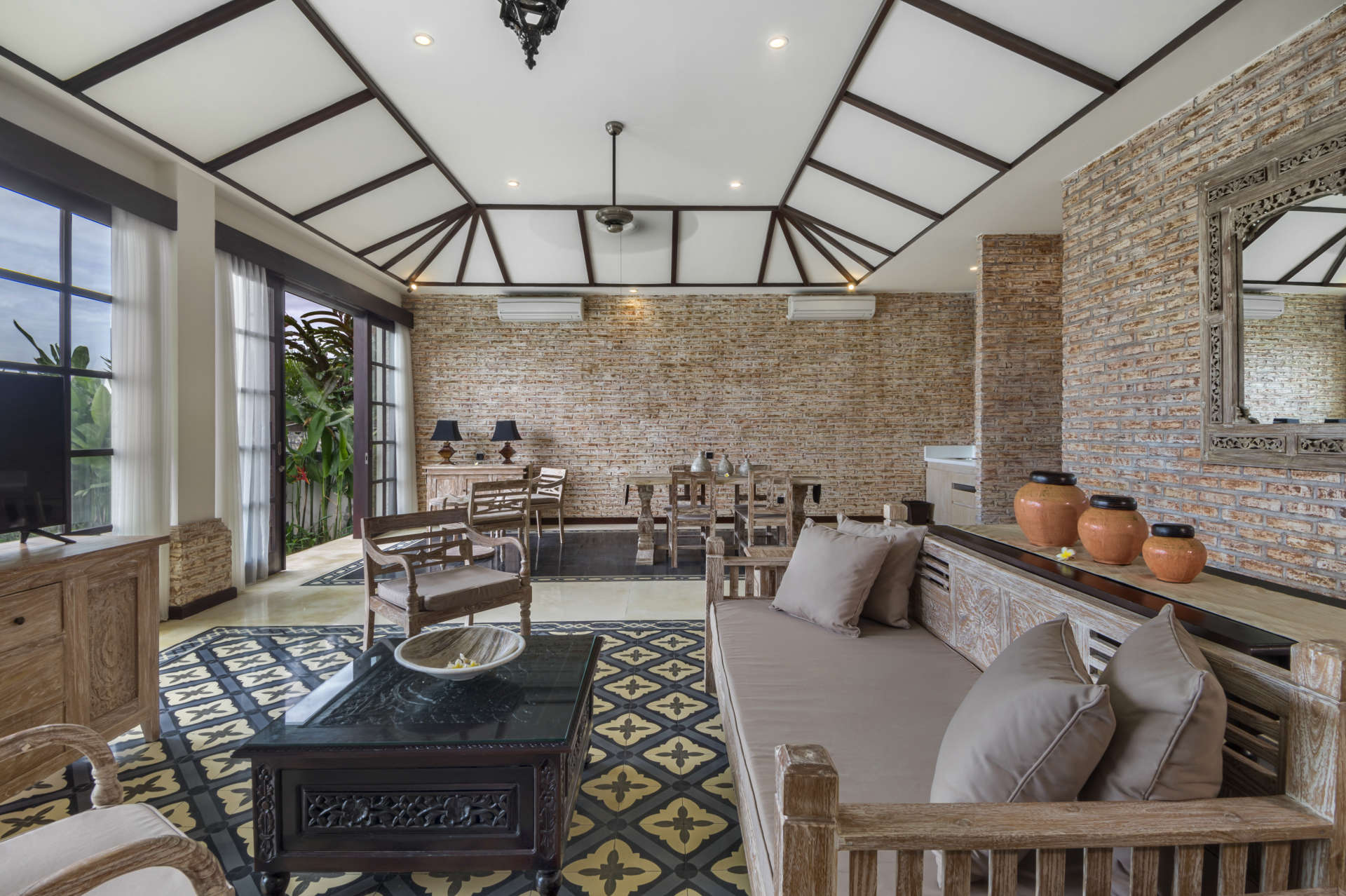 Umalas'ta Mükemmel Bir Konumda Güzel 5 Yıldızlı Tatil Villası, Tarihlerinizi Garantilemek İçin Erken Rezervasyon Yapın, Villa Bali 2076
