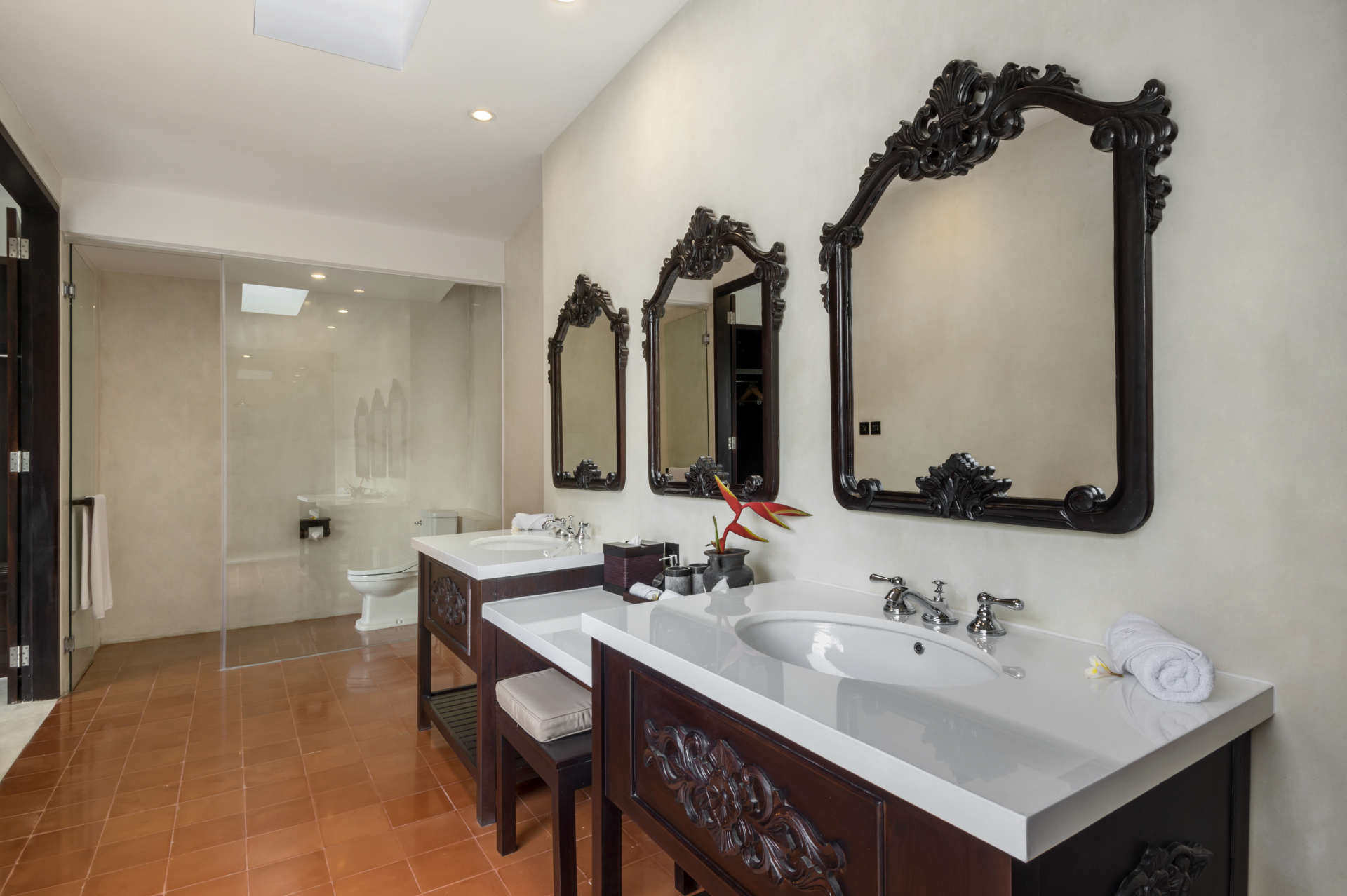 Umalas'ta Özel Havuzlu ve Tam Kadrolu Özel Tatil Villanızı Kiralamak İçin Eksiksiz Kılavuz, Villa Bali 2079