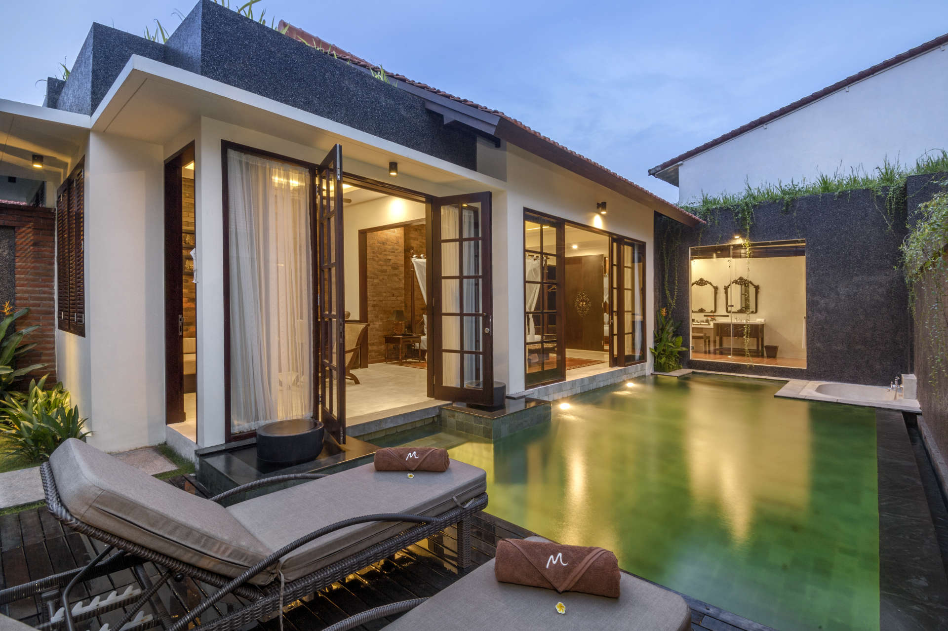 Umalas'ta Özel Havuzlu ve Tam Kadrolu Özel Tatil Villanızı Kiralamak İçin Eksiksiz Kılavuz, Villa Bali 2079