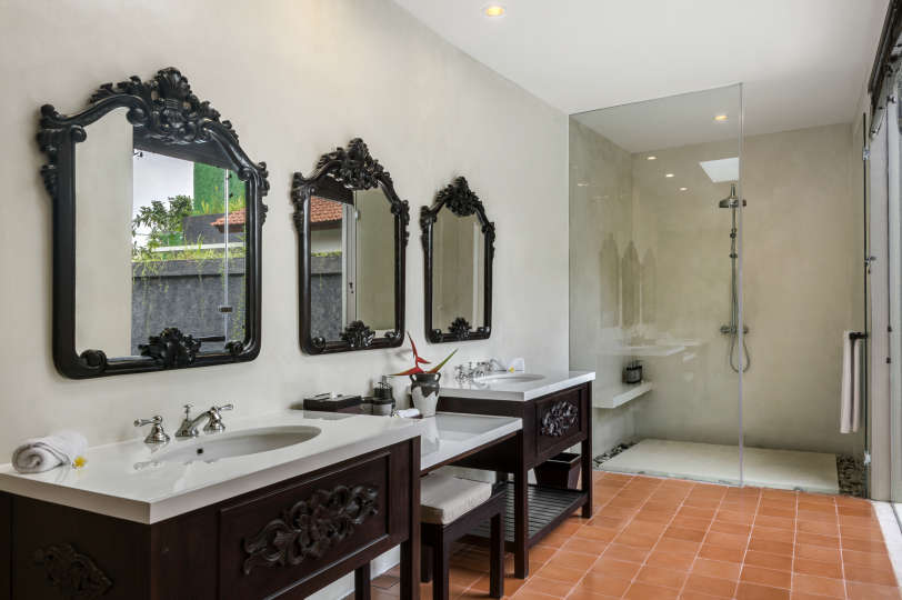 Umalas'ta Özel Havuzlu ve Tam Kadrolu Özel Tatil Villanızı Kiralamak İçin Eksiksiz Kılavuz, Villa Bali 2079