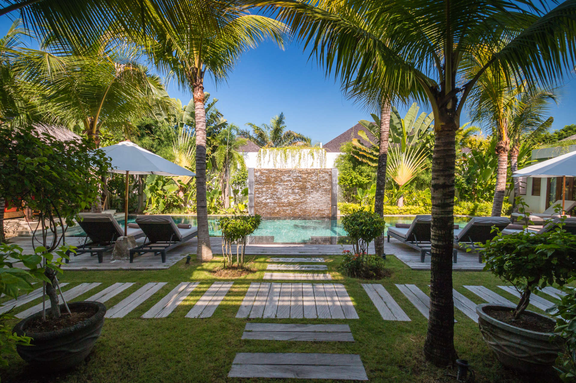 Seminyak'ta Özel Havuzlu Bu Lüks 12 Yatak Odalı Tatil Villasına Bayılacaksınız, Villa Bali 2081