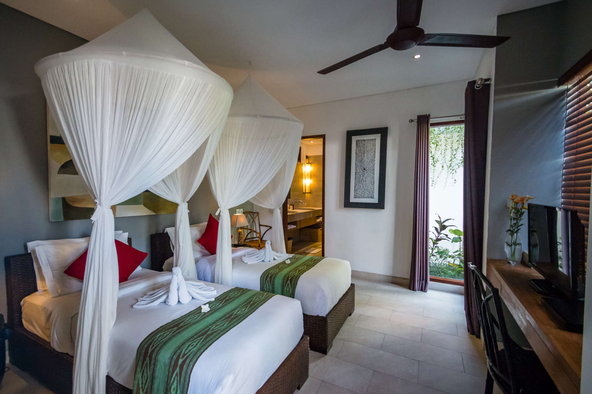 Seminyak'ta Özel Havuzlu Bu Lüks 12 Yatak Odalı Tatil Villasına Bayılacaksınız, Villa Bali 2081