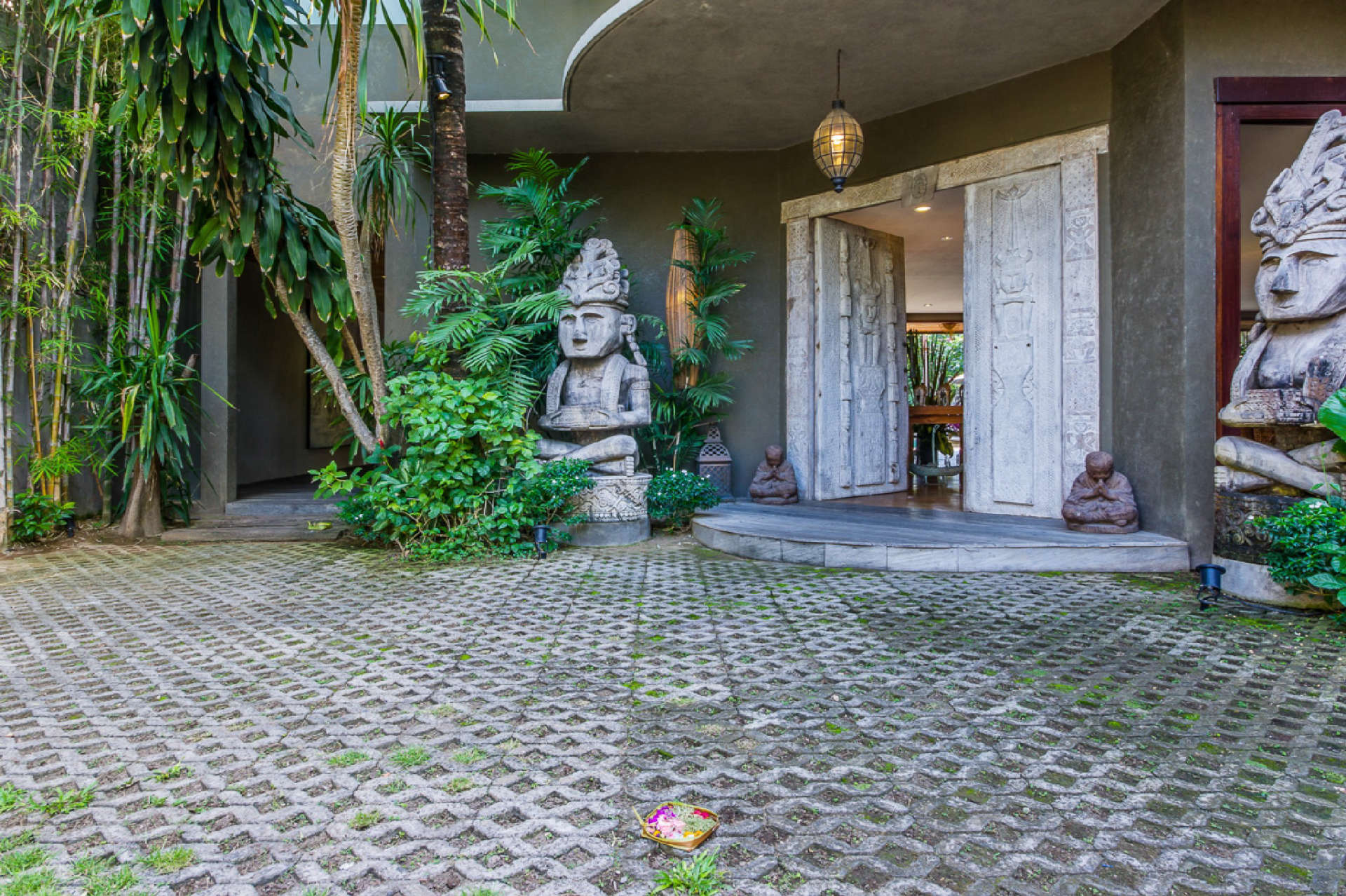 Bali'de Sahile Yakın Lüks Villa Kiralama, Bali Villa 2086