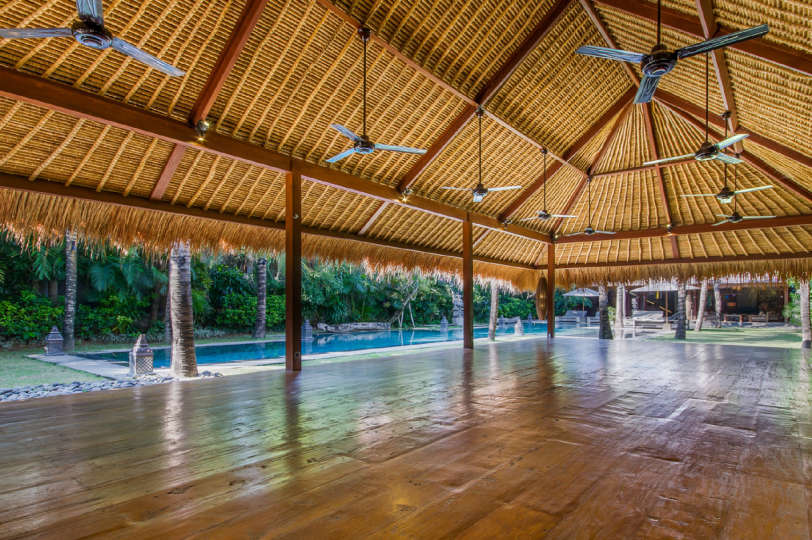 Bali'de Sahile Yakın Lüks Villa Kiralama, Bali Villa 2086