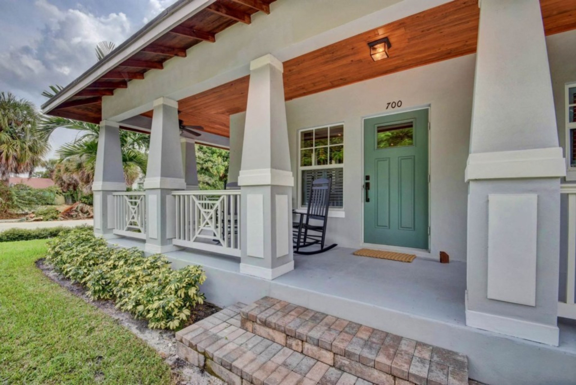 West Palm Beach'teki Bu Pastoral Evde Rahatlatıcı Resim, West Palm Beach Villa 1848
