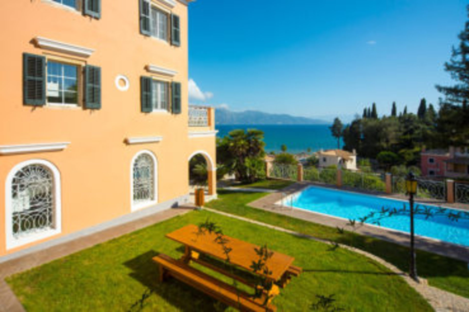 Özel Havuzlu ve Nefes Kesen Manzaralı Exclusive Villa, Corfu Villa 1000