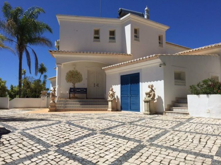 Vale Do Lobo'da Özel Havuzlu Kendi Özel Lüks Tatil Villanızı Nasıl Kiralarsınız, Faro Villa 1033