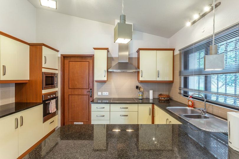 Özel havuzlu, muhteşem 5 yıldızlı villa, Faro Villa 1037