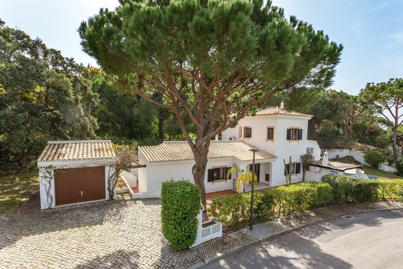 Özel havuzlu, muhteşem 5 yıldızlı villa, Faro Villa 1037