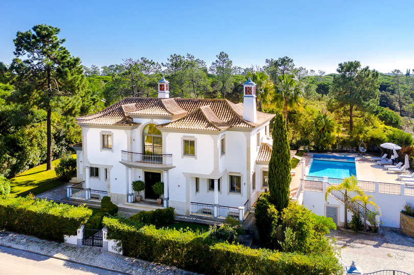 Quinta do Lago Resort, Algarve Villa 1039'daki Özel Havuzlu Bu 5 Yıldızlı Villaya Siz ve Aileniz Bayılacaksınız