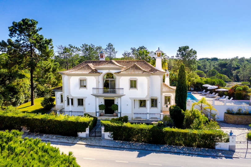Quinta do Lago Resort, Algarve Villa 1039'daki Özel Havuzlu Bu 5 Yıldızlı Villaya Siz ve Aileniz Bayılacaksınız