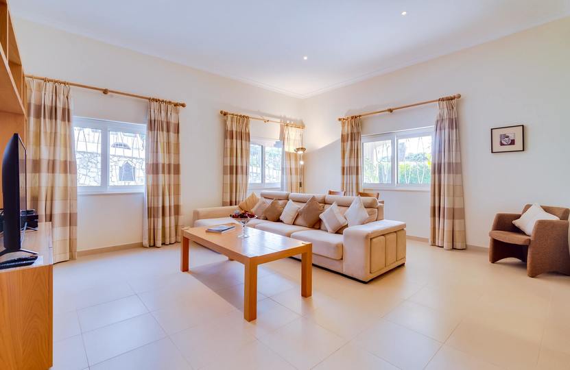 Aileniz Vale Do Lobo Resort, Algarve Villa 1050'deki Lüks Özel Villanızdaki Özel Havuza Bayılacak