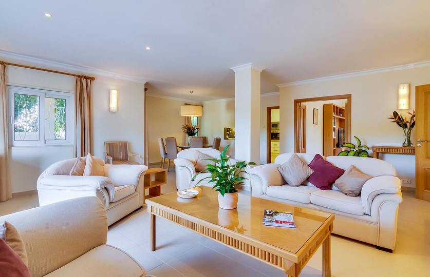 Aileniz Vale Do Lobo Resort, Algarve Villa 1050'deki Lüks Özel Villanızdaki Özel Havuza Bayılacak