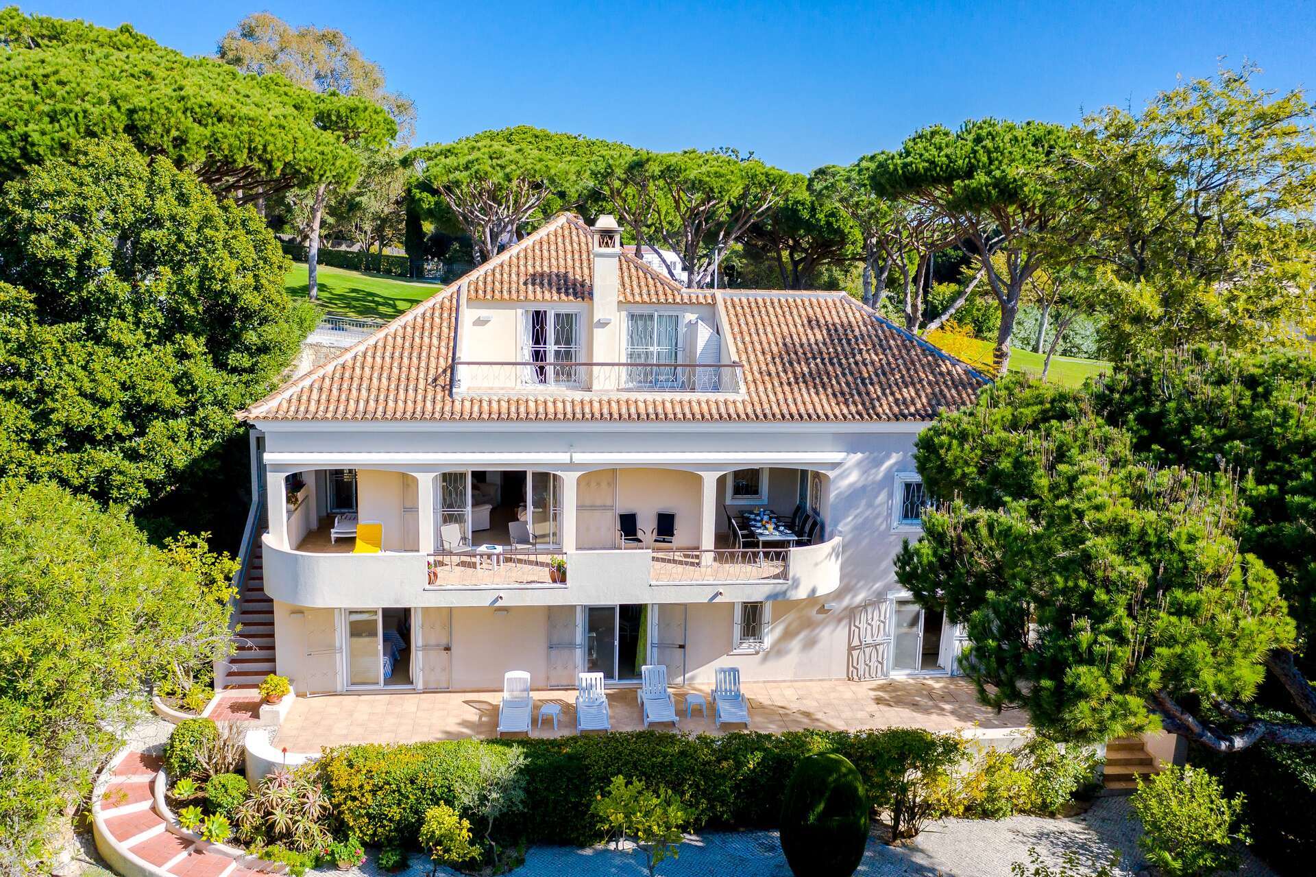 Aileniz Vale Do Lobo Resort, Algarve Villa 1050'deki Lüks Özel Villanızdaki Özel Havuza Bayılacak
